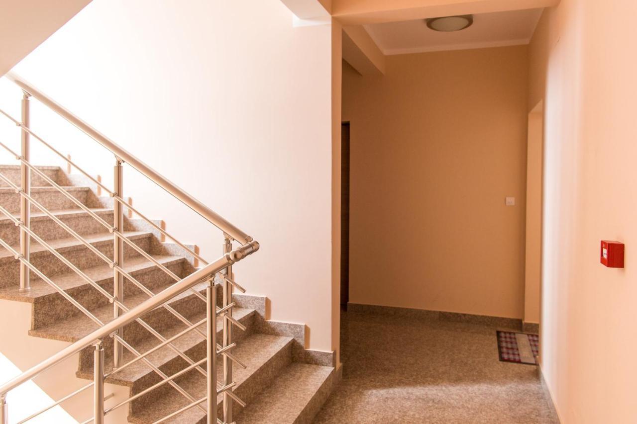 Becici - Andrea Apartman Kültér fotó